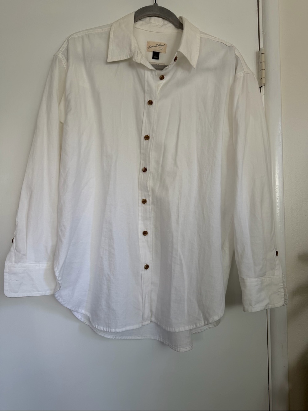 Relaxed White Button-Down Shirt with Contrast Buttons